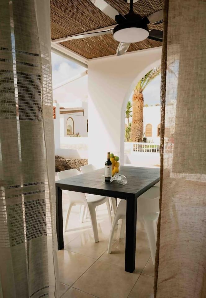 Villa Aloha Jacuzzi Y Vistas Al Mar Corralejo Exterior photo